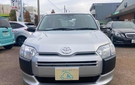 Toyota Probox I, 2021 год, 880 000 рублей, 2 фотография