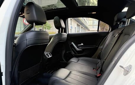 Mercedes-Benz A-Класс, 2021 год, 1 850 000 рублей, 8 фотография