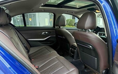 BMW 3 серия, 2022 год, 2 700 000 рублей, 9 фотография