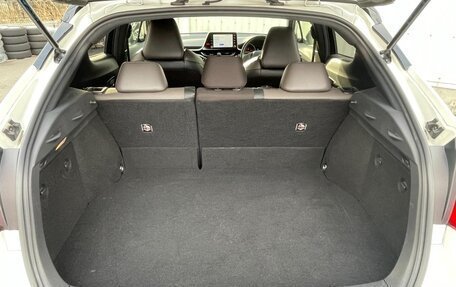 Toyota C-HR I рестайлинг, 2022 год, 1 710 000 рублей, 38 фотография