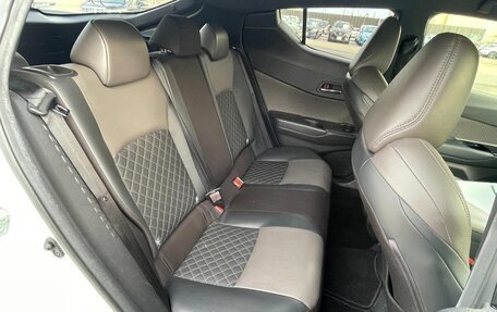 Toyota C-HR I рестайлинг, 2022 год, 1 710 000 рублей, 36 фотография