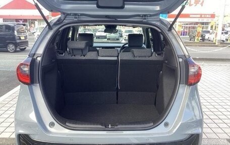 Honda Fit, 2022 год, 1 250 000 рублей, 17 фотография