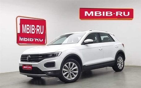 Volkswagen T-Roc I, 2021 год, 1 432 277 рублей, 1 фотография