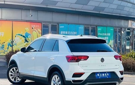 Volkswagen T-Roc I, 2021 год, 1 471 277 рублей, 3 фотография