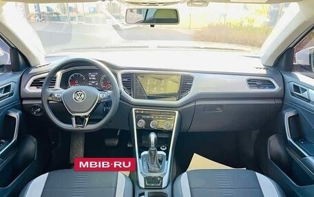 Volkswagen T-Roc I, 2021 год, 1 471 277 рублей, 10 фотография