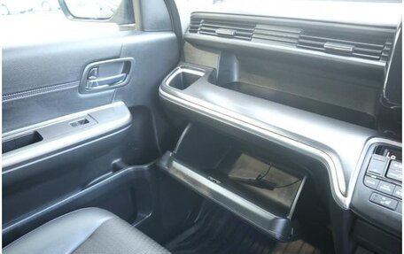 Honda Stepwgn IV, 2021 год, 1 800 005 рублей, 7 фотография