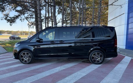 Mercedes-Benz V-Класс, 2022 год, 9 300 000 рублей, 3 фотография