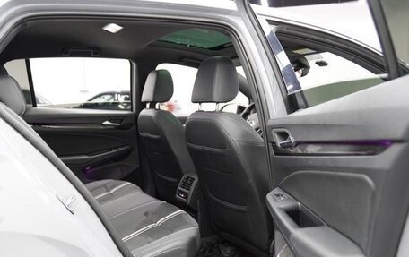 Volkswagen Golf VIII, 2023 год, 1 500 000 рублей, 8 фотография