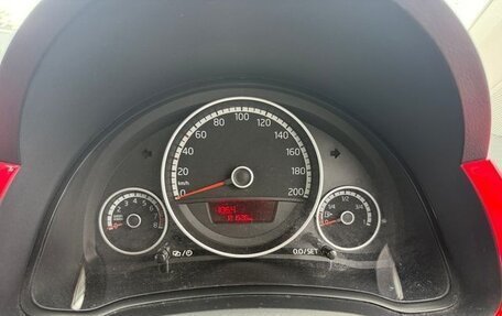 Volkswagen up! I рестайлинг, 2013 год, 639 372 рублей, 11 фотография