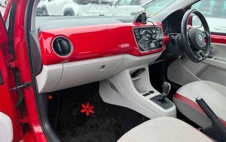 Volkswagen up! I рестайлинг, 2013 год, 639 372 рублей, 9 фотография