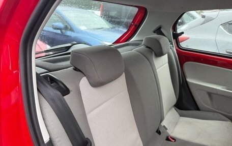 Volkswagen up! I рестайлинг, 2013 год, 639 372 рублей, 28 фотография