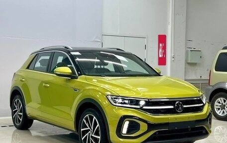 Volkswagen T-Roc I, 2023 год, 1 760 000 рублей, 3 фотография