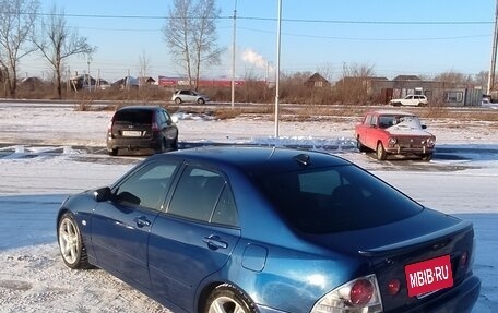 Toyota Altezza, 2001 год, 750 000 рублей, 4 фотография