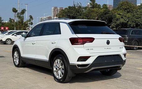 Volkswagen T-Roc I, 2022 год, 1 490 277 рублей, 3 фотография