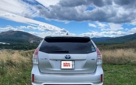 Toyota Prius Alpha I (ZVW40/41), 2018 год, 1 750 000 рублей, 2 фотография