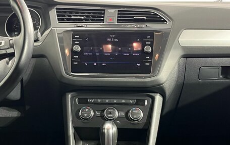 Volkswagen Tiguan II, 2020 год, 2 790 000 рублей, 11 фотография