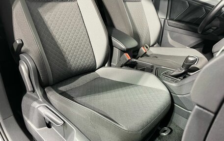 Volkswagen Tiguan II, 2020 год, 2 790 000 рублей, 15 фотография