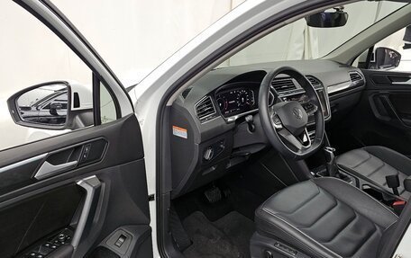 Volkswagen Tiguan II, 2022 год, 3 500 000 рублей, 5 фотография