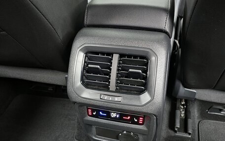 Volkswagen Tiguan II, 2022 год, 3 500 000 рублей, 13 фотография