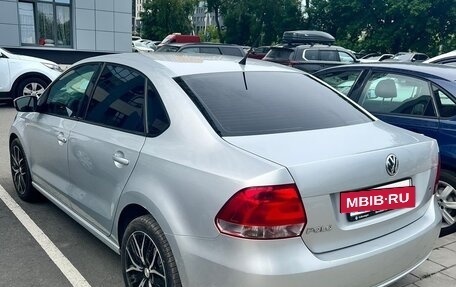 Volkswagen Polo VI (EU Market), 2013 год, 900 000 рублей, 2 фотография