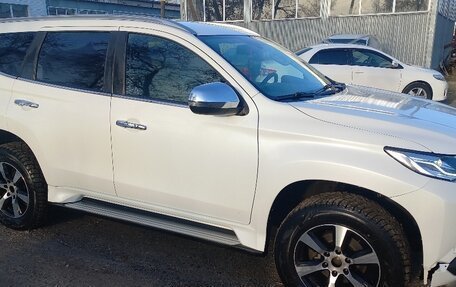 Mitsubishi Pajero Sport III рестайлинг, 2019 год, 3 800 000 рублей, 3 фотография