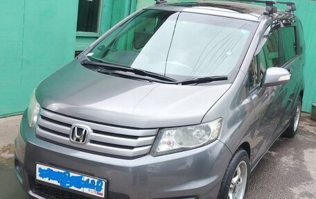 Honda Freed I, 2012 год, 998 000 рублей, 2 фотография