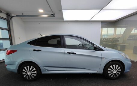 Hyundai Solaris II рестайлинг, 2011 год, 599 000 рублей, 5 фотография