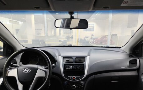 Hyundai Solaris II рестайлинг, 2011 год, 599 000 рублей, 17 фотография