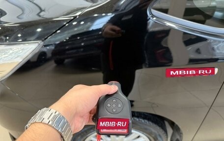 Toyota Noah III, 2017 год, 2 529 000 рублей, 21 фотография