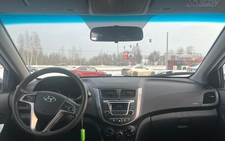 Hyundai Solaris II рестайлинг, 2015 год, 1 048 000 рублей, 18 фотография