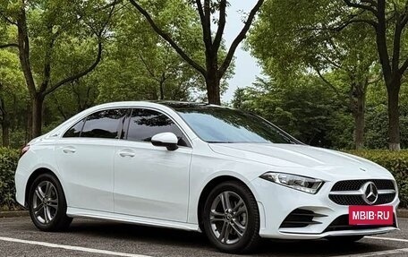 Mercedes-Benz A-Класс, 2022 год, 1 643 000 рублей, 3 фотография