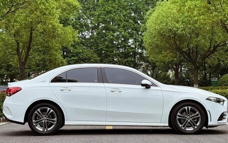 Mercedes-Benz A-Класс, 2022 год, 1 643 000 рублей, 7 фотография