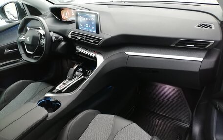 Peugeot 5008 II, 2018 год, 2 599 000 рублей, 10 фотография