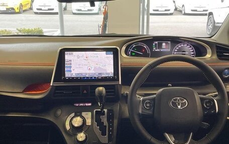 Toyota Sienta II, 2020 год, 1 296 000 рублей, 8 фотография