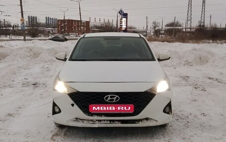 Hyundai Solaris II рестайлинг, 2020 год, 880 000 рублей, 1 фотография