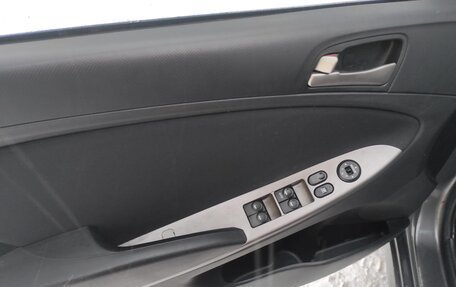 Hyundai Solaris II рестайлинг, 2014 год, 819 000 рублей, 16 фотография