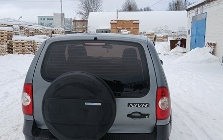 Chevrolet Niva I рестайлинг, 2011 год, 650 000 рублей, 5 фотография