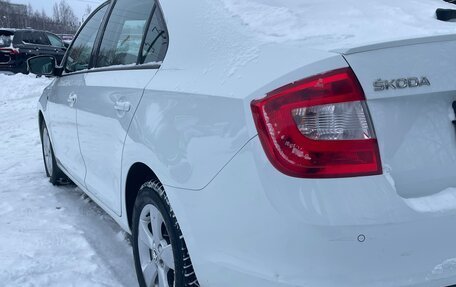 Skoda Rapid I, 2015 год, 1 000 000 рублей, 4 фотография