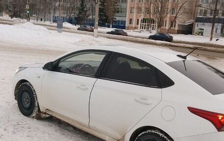 Hyundai Solaris II рестайлинг, 2020 год, 880 000 рублей, 4 фотография