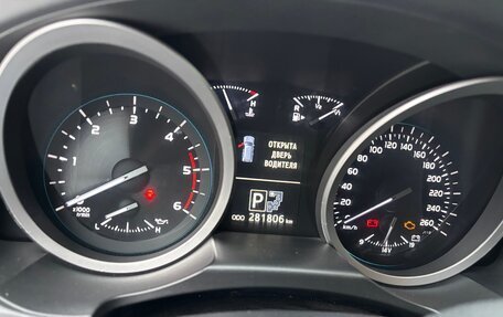 Toyota Land Cruiser 200, 2013 год, 3 150 000 рублей, 6 фотография