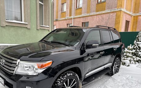 Toyota Land Cruiser 200, 2013 год, 3 150 000 рублей, 2 фотография