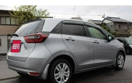 Honda Fit, 2022 год, 960 000 рублей, 2 фотография