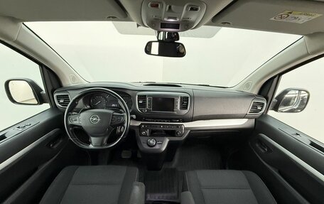 Opel Zafira Life I, 2021 год, 3 190 000 рублей, 10 фотография