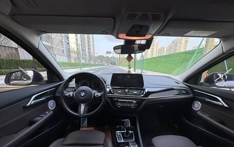 BMW 1 серия, 2022 год, 1 700 000 рублей, 7 фотография