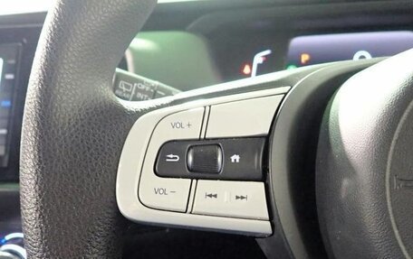 Honda Fit, 2022 год, 975 000 рублей, 16 фотография