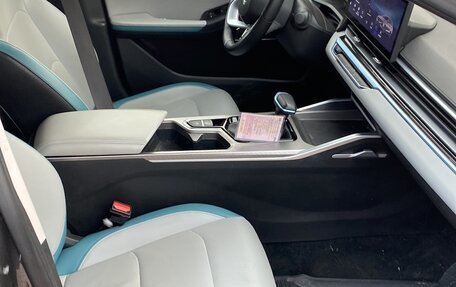 Geely Emgrand, 2023 год, 1 556 000 рублей, 6 фотография