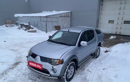 Mitsubishi L200 IV рестайлинг, 2008 год, 695 000 рублей, 2 фотография