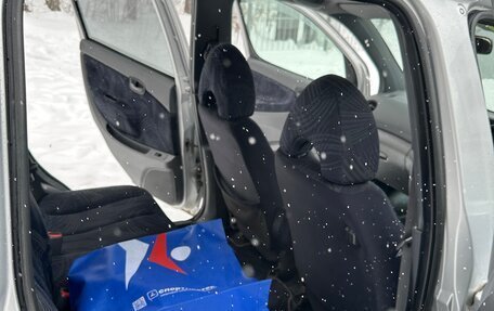 Daihatsu YRV I, 2001 год, 270 000 рублей, 8 фотография