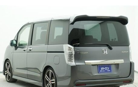 Honda Stepwgn IV, 2015 год, 1 620 000 рублей, 2 фотография
