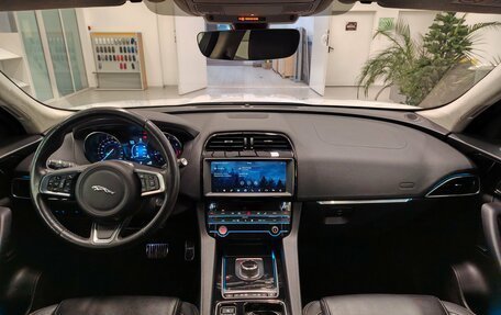 Jaguar F-Pace, 2019 год, 2 488 000 рублей, 9 фотография